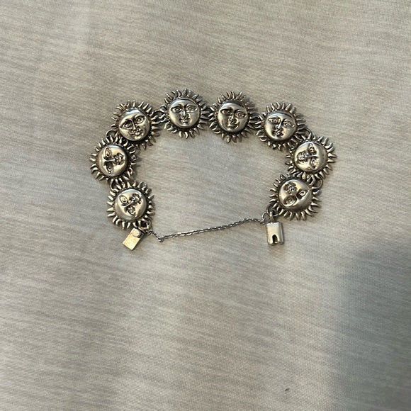 SOLD 925 Silver sun bracelet 🌞 ☀️ SOLD - Picture 1 of 3
